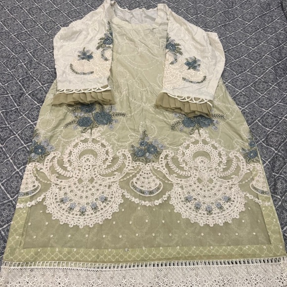 New 3 piece Pakistani dress salwar kameez Maria b lawn - Picture 3 of 9